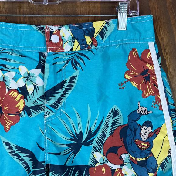 Superman Mens Shorts Swim Trunks Blue Multicolor Superhero Floral Lined Small - Picture 3 of 15